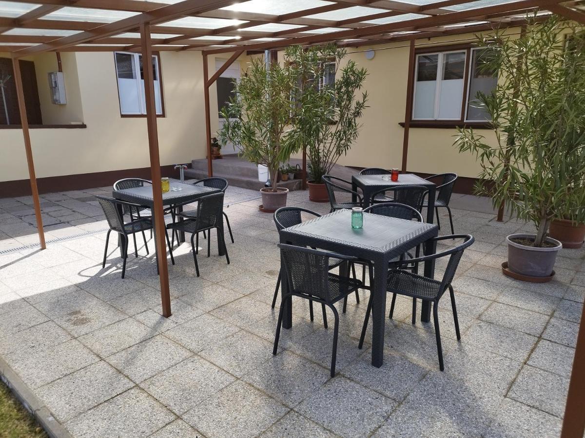 Tazlar Tartos Szegfu Vendeghaz, Maganszallas المظهر الخارجي الصورة