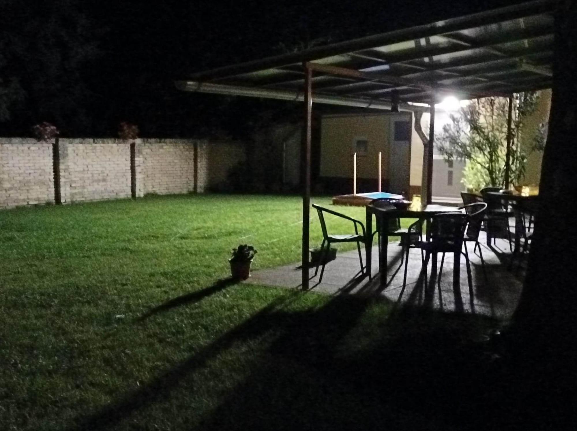 Tazlar Tartos Szegfu Vendeghaz, Maganszallas المظهر الخارجي الصورة