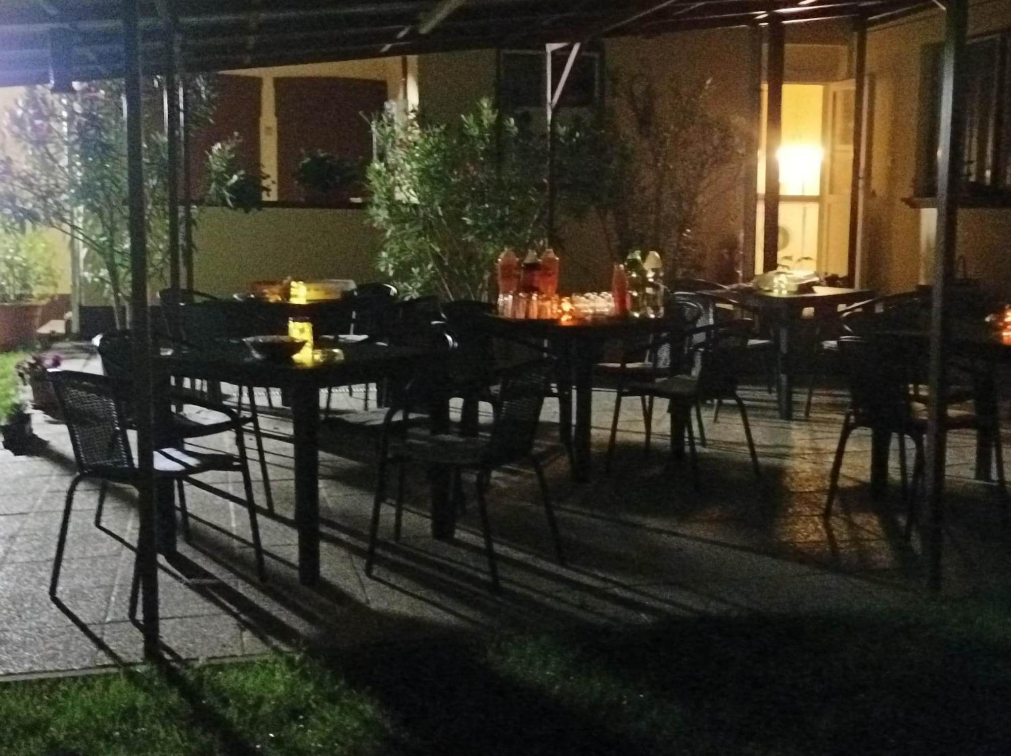 Tazlar Tartos Szegfu Vendeghaz, Maganszallas المظهر الخارجي الصورة