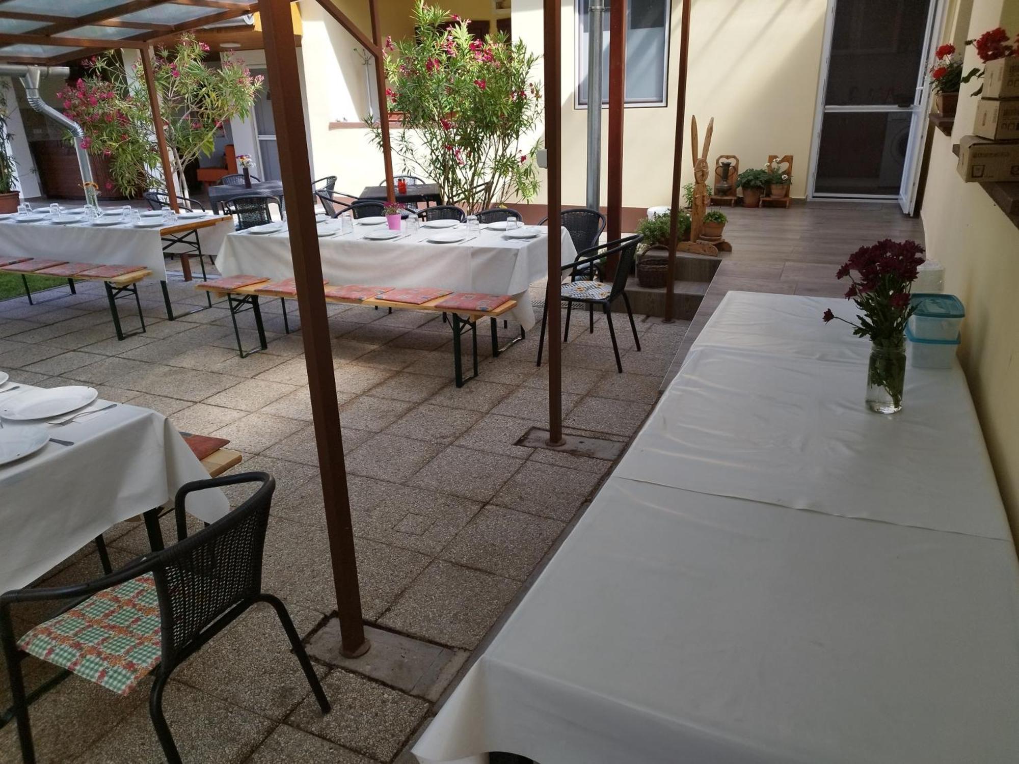Tazlar Tartos Szegfu Vendeghaz, Maganszallas المظهر الخارجي الصورة